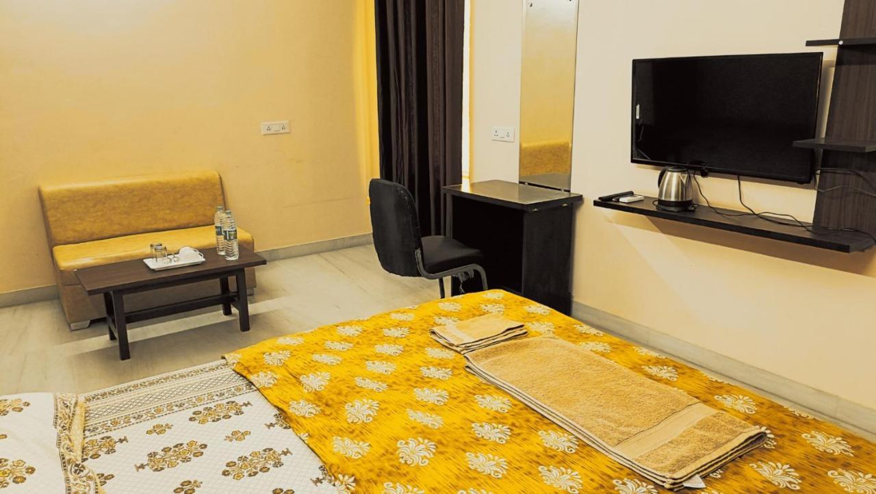 Mi Casa Sector 47 Apartment คูร์เคาน์ ภายนอก รูปภาพ