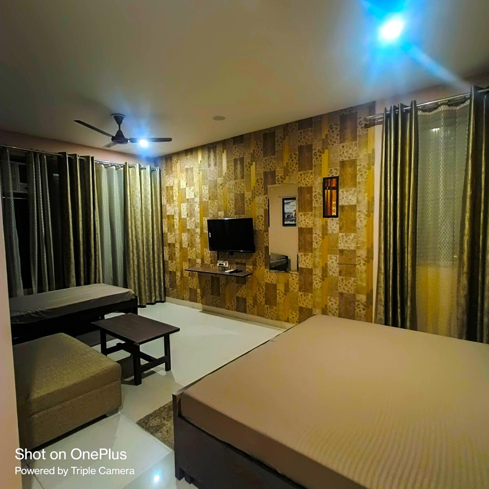 Mi Casa Sector 47 Apartment คูร์เคาน์ ภายนอก รูปภาพ