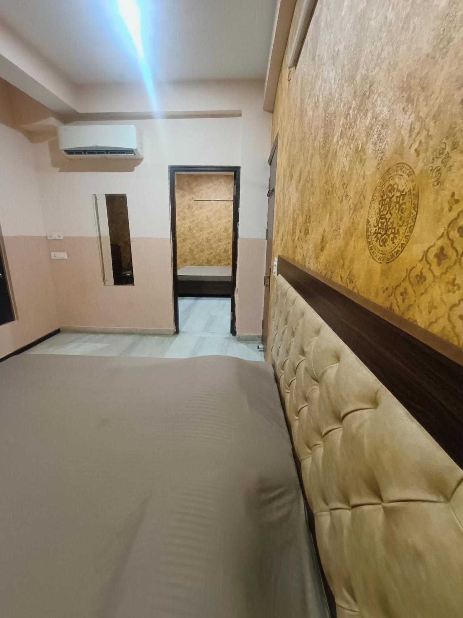 Mi Casa Sector 47 Apartment คูร์เคาน์ ภายนอก รูปภาพ