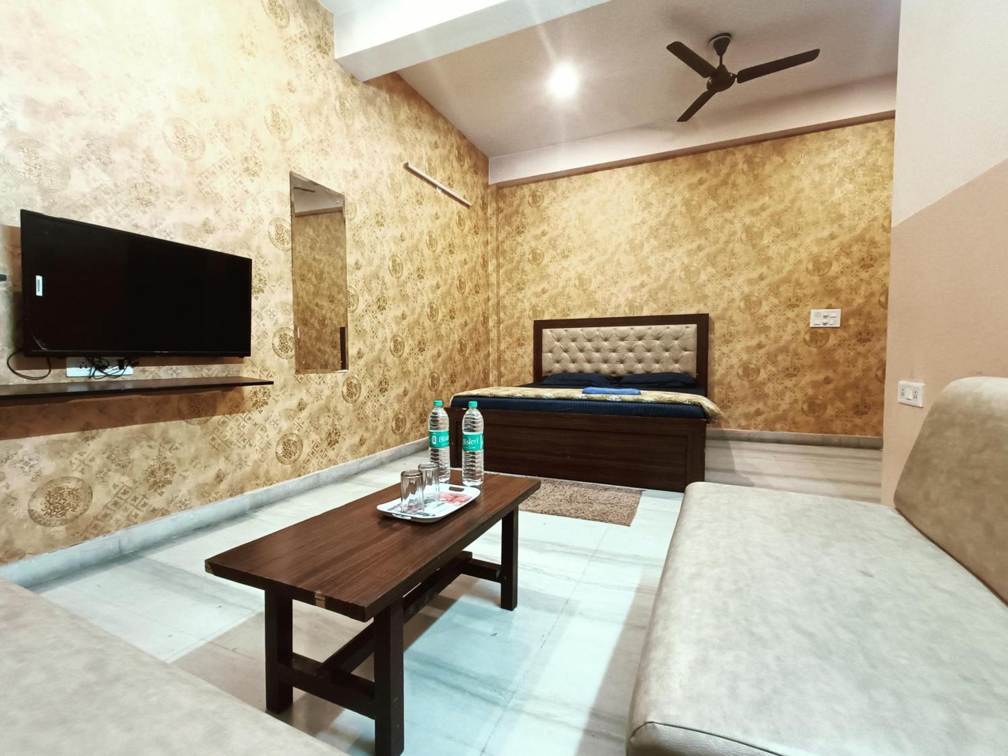 Mi Casa Sector 47 Apartment คูร์เคาน์ ภายนอก รูปภาพ