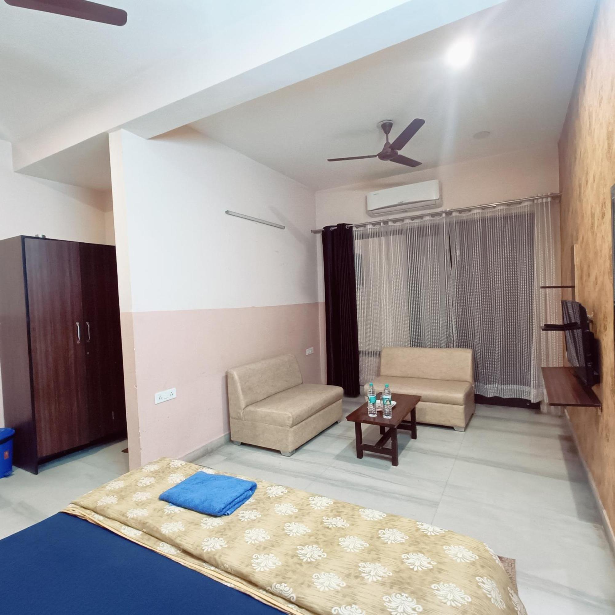 Mi Casa Sector 47 Apartment คูร์เคาน์ ภายนอก รูปภาพ