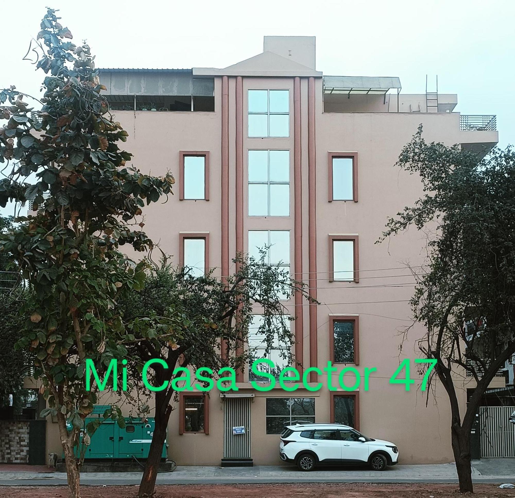 Mi Casa Sector 47 Apartment คูร์เคาน์ ภายนอก รูปภาพ