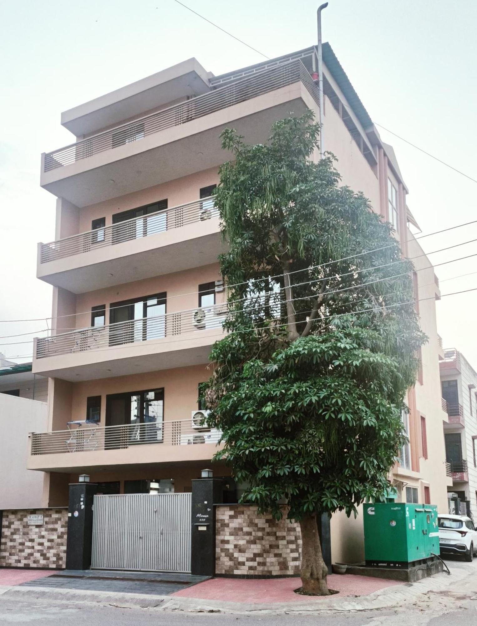 Mi Casa Sector 47 Apartment คูร์เคาน์ ภายนอก รูปภาพ